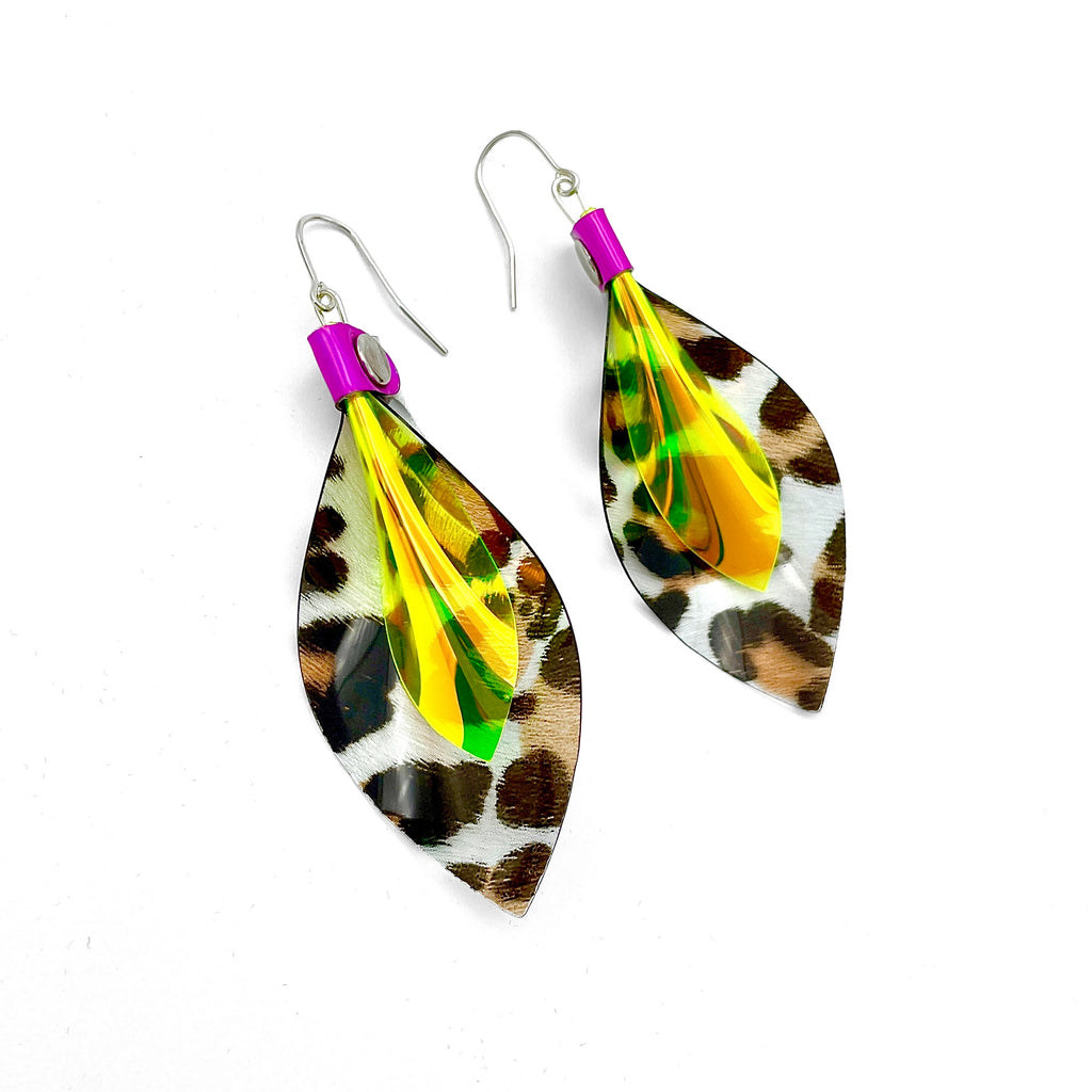 THE DUO yellow Leo beetle – byfossdal