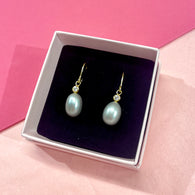 Grey pearls and bling